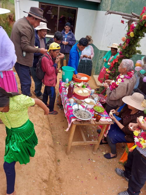 Anlässlich der formellen Übergabe wurde gefeiert.